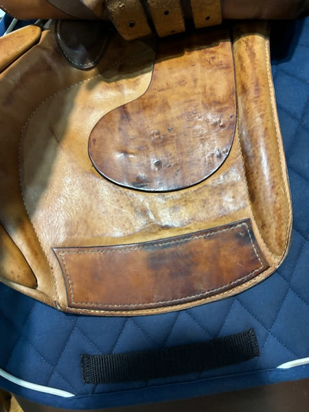 17.5"/MN Handcrafted English Jumping Saddle