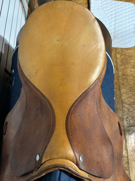 17.5"/MN Handcrafted English Jumping Saddle