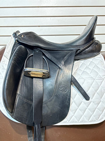 19"/Med Wide Hennig Dressage Saddle