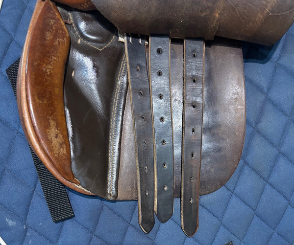 15"/ Medium-Wide Courbette Primus Pony Saddle