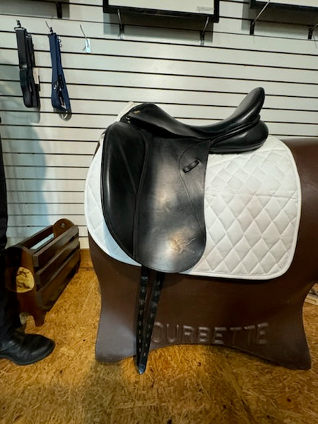 17.5"/ Med Kentaur Medea II Dressage Saddle