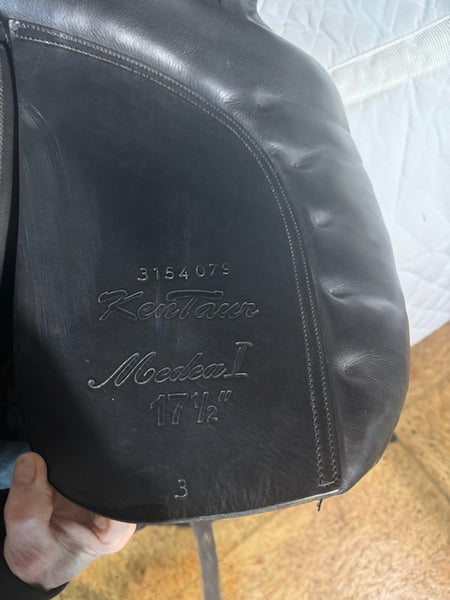 17.5"/ Med Kentaur Medea II Dressage Saddle