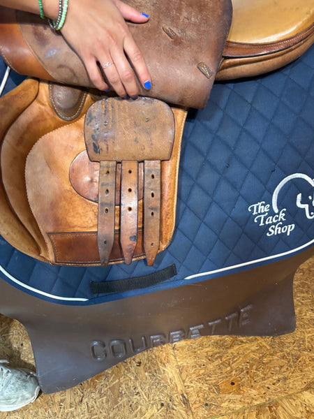 17.5"/ Medium Close Contact Jumping Saddle